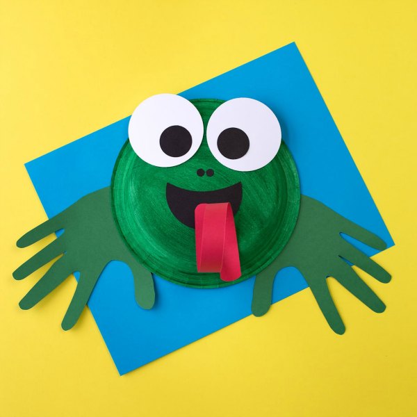 Hop on over and check out this huge list of frog crafts for toddlers ...